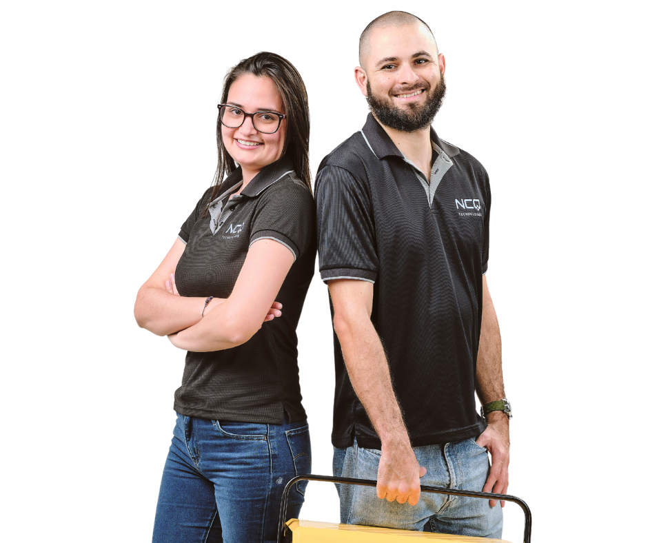 Equipo técnico NCQ listo para servirle